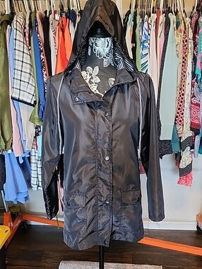 Vogue Black Hooded Lightweight Jacket